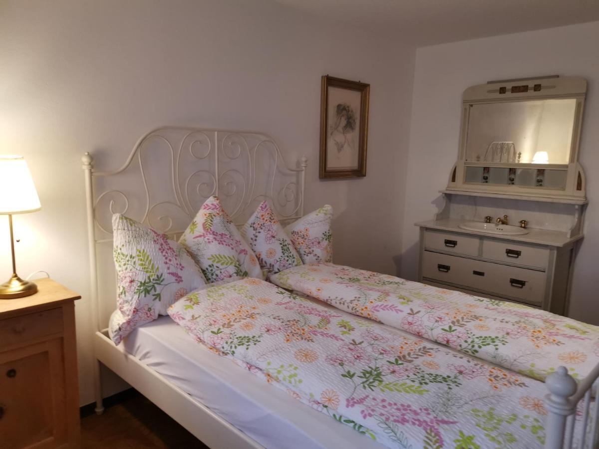 Chasa Sassalba Bed & Breakfast Lu ภายนอก รูปภาพ