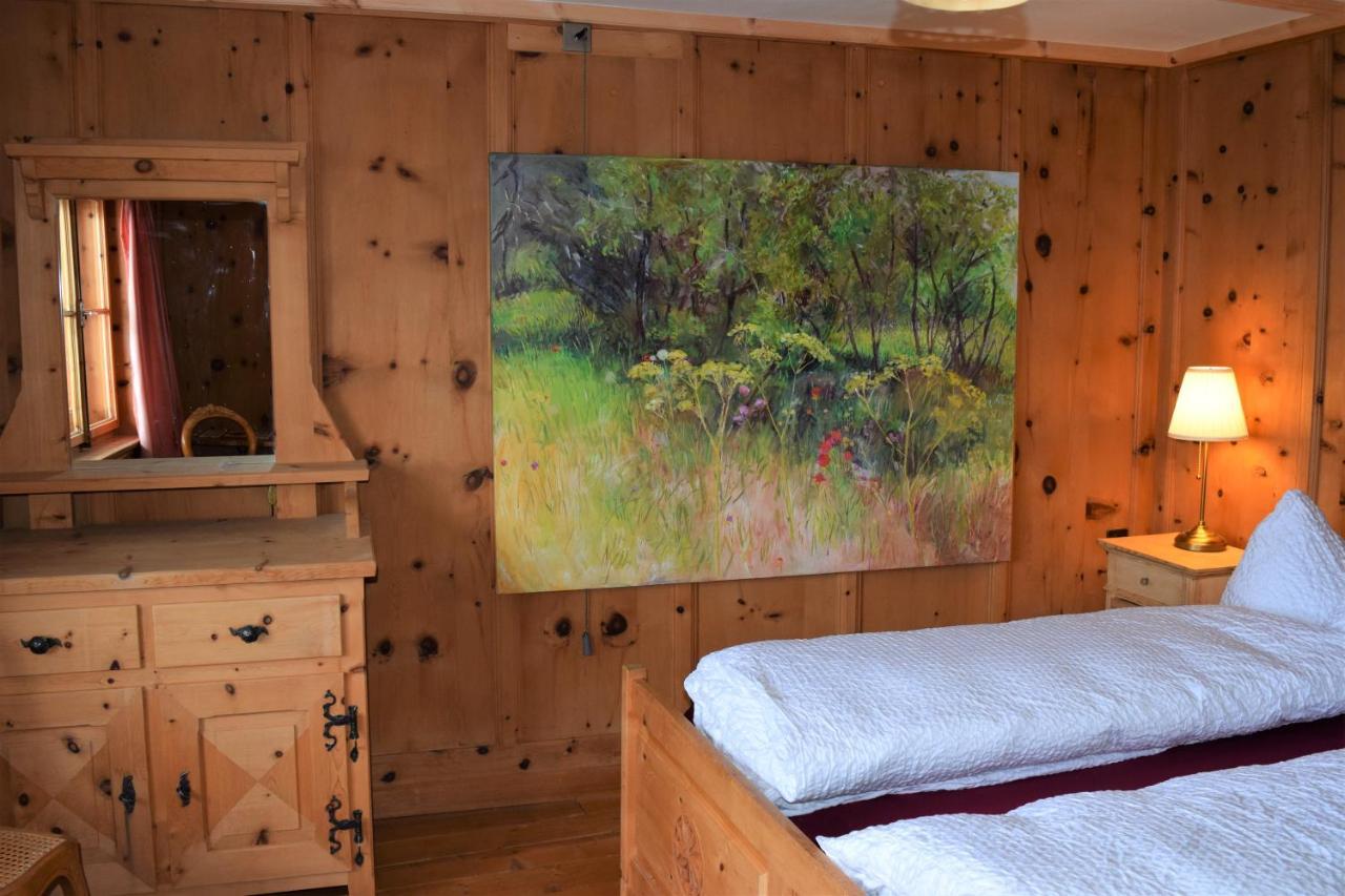 Chasa Sassalba Bed & Breakfast Lu ภายนอก รูปภาพ