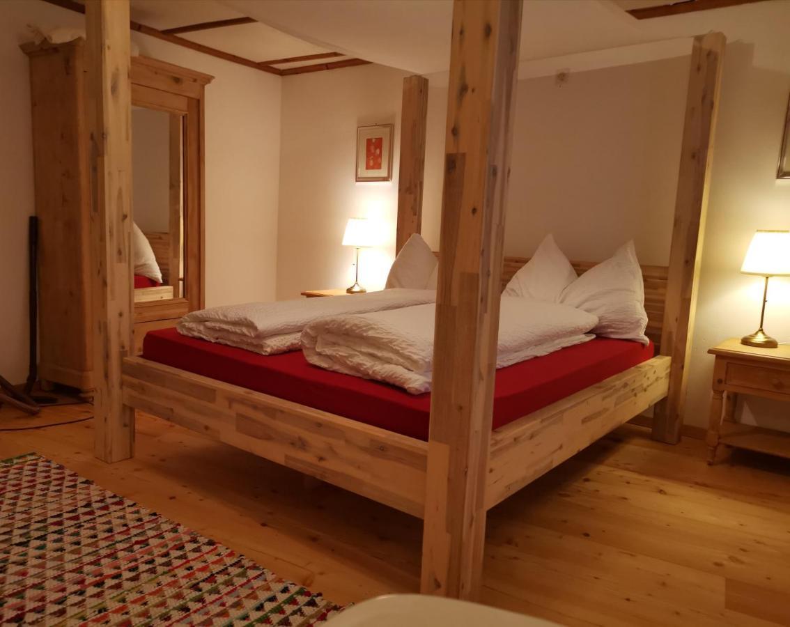 Chasa Sassalba Bed & Breakfast Lu ภายนอก รูปภาพ